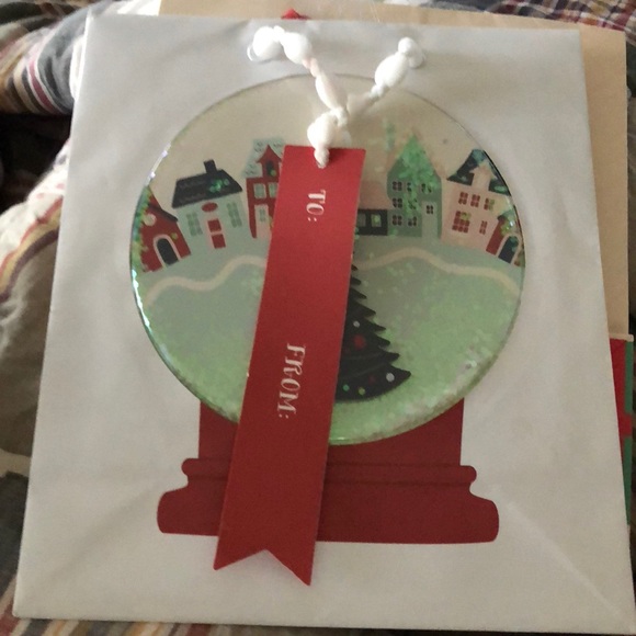 Perfect for those christmas presents u can’t wrap! - Picture 1 of 5